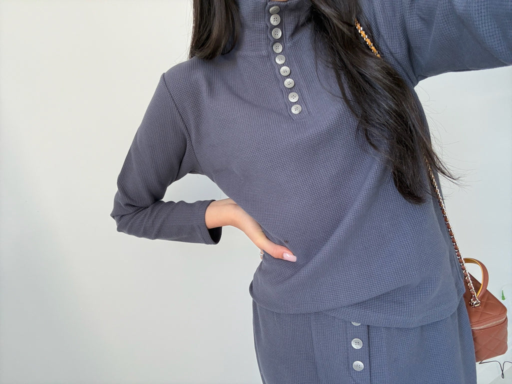 9 button gray/blue waffle set